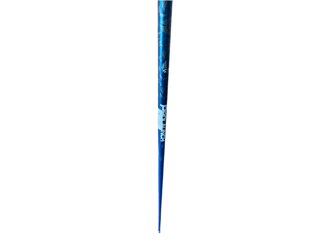 Blue and white golf club shaft with ’honma’ branding.