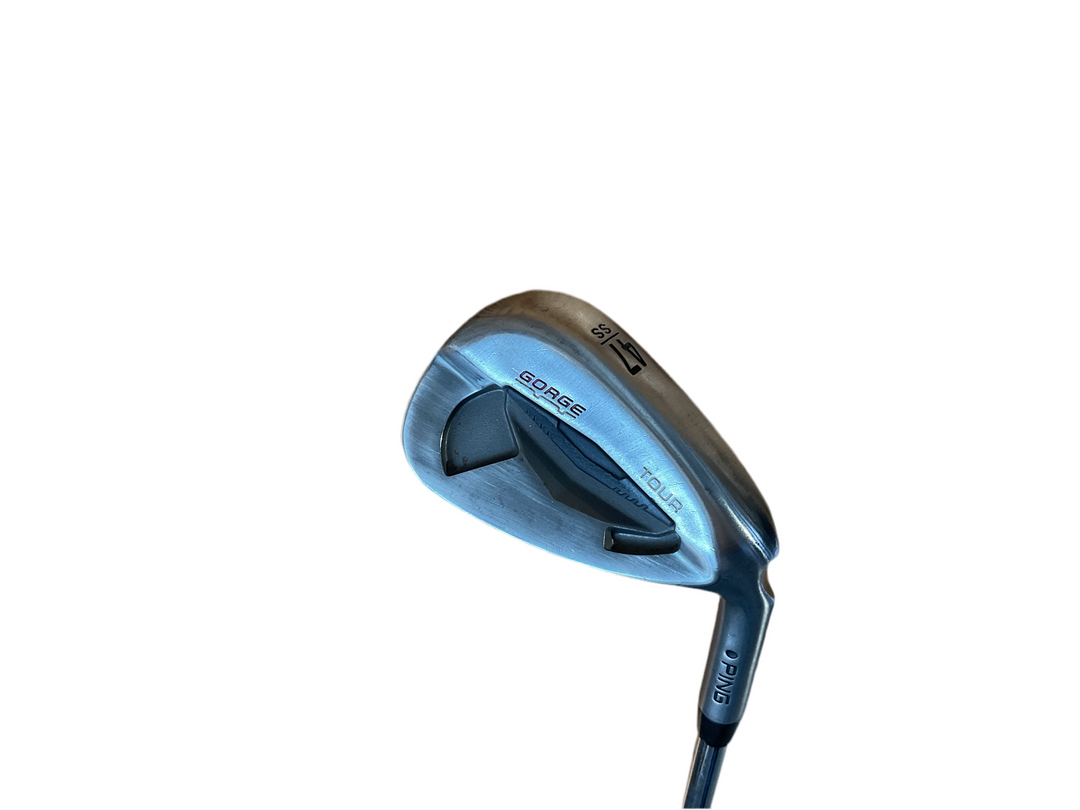 2019 callaway gbb rescue wedge, black and blue finish with a white logo.