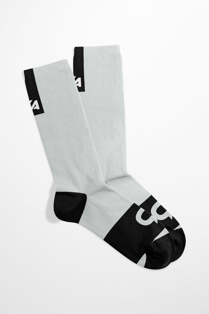 31 socks, white and black with ’31’’ design.